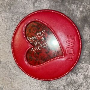 Red heart picture frame